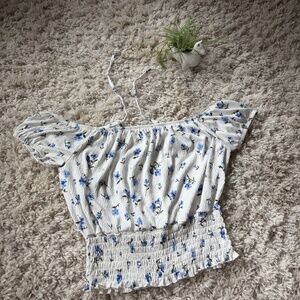 Chic Rue21 White and Blue Floral Off-Shoulder smoked belly, shirt, floral crop B